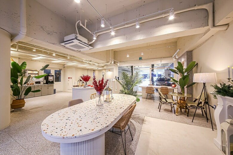 W Lounge Hotel