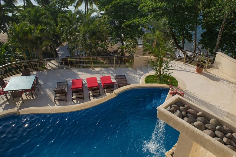 Hotel & Suites Residencia Pacifico