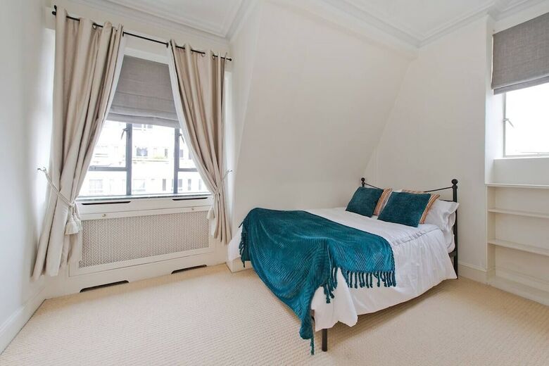 Luxurious 2-bed Apt, 5 Mins From Buckingham Palace