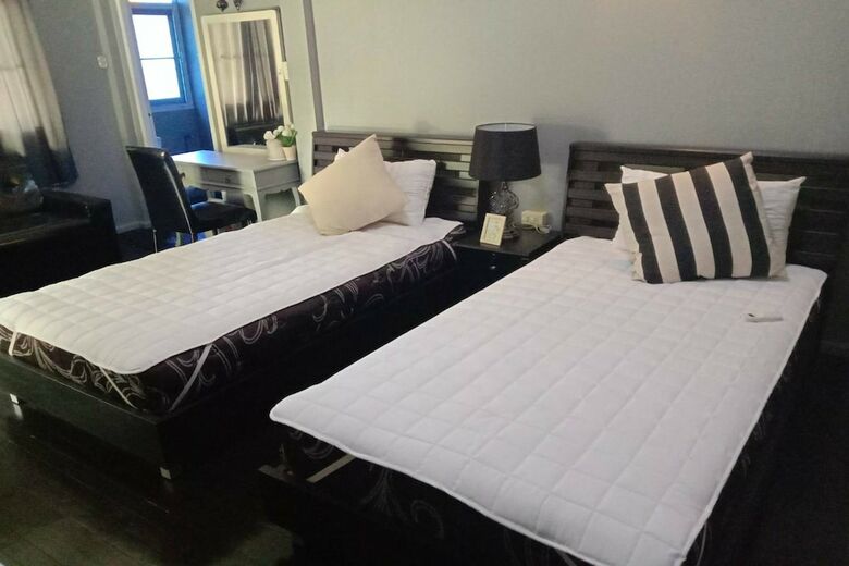 Hotel Oyo 857 42 Loft Bed And Breakfast