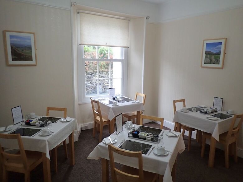 Hotel Hazeldene Guest House