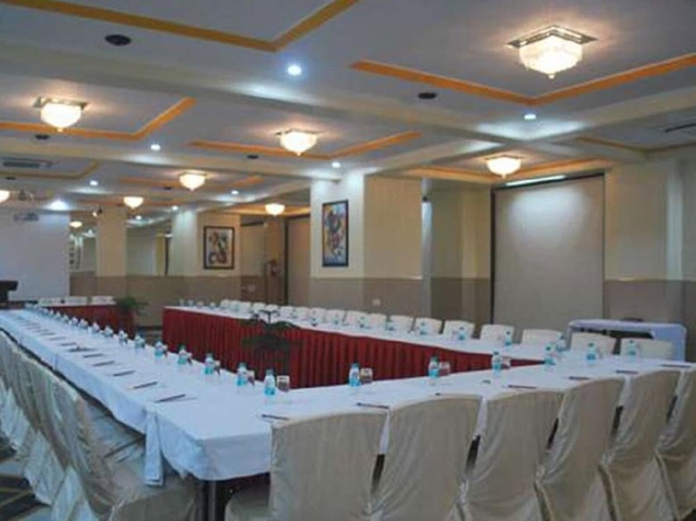 Hotel United 21 Retreat Lonavala