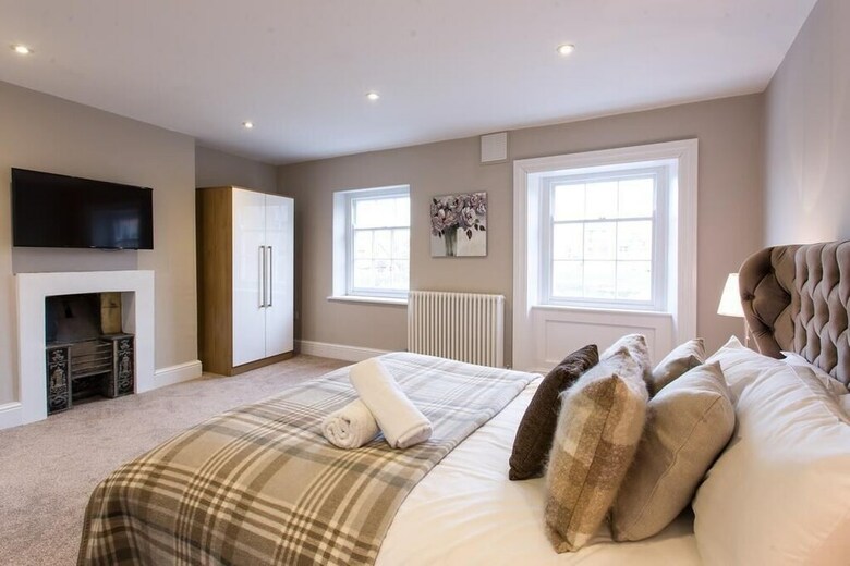 Luxury Townhouse 350 Yds From Racecourse