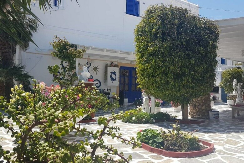 Ricos Two Bedroom Apartment - Naoussa Paros