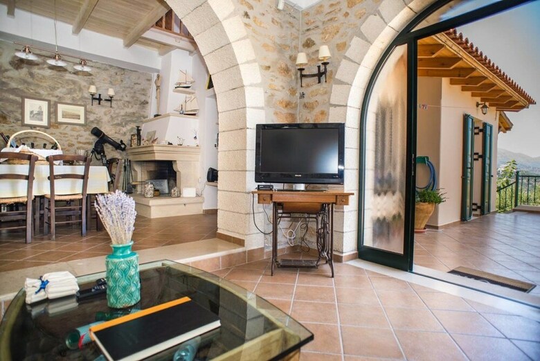 Agrilos House - Amazing Sea View - Sleeps 4