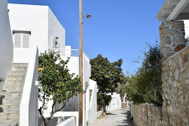 Two Bedroom House - Paroikia Central