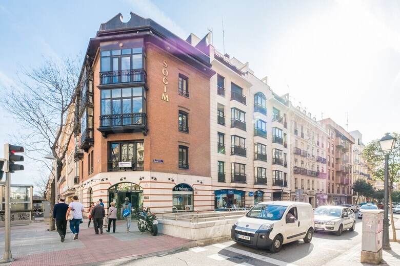 Apartamento Acogedor �tico Con Terraza En Retiro