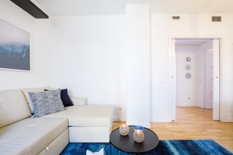 Apartamento Acogedor �tico Con Terraza En Retiro