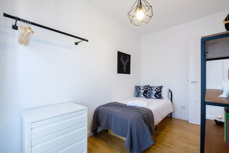Apartamento Acogedor �tico Con Terraza En Retiro
