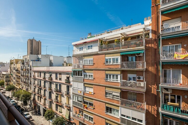 Apartamento Acogedor �tico Con Terraza En Retiro
