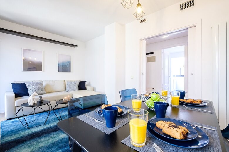 Apartamento Acogedor �tico Con Terraza En Retiro