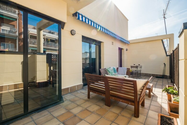Apartamento Acogedor �tico Con Terraza En Retiro