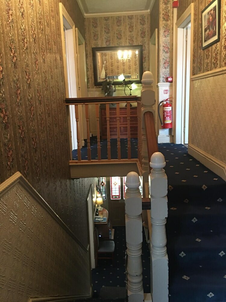 Hotel Hillcrest Guest House