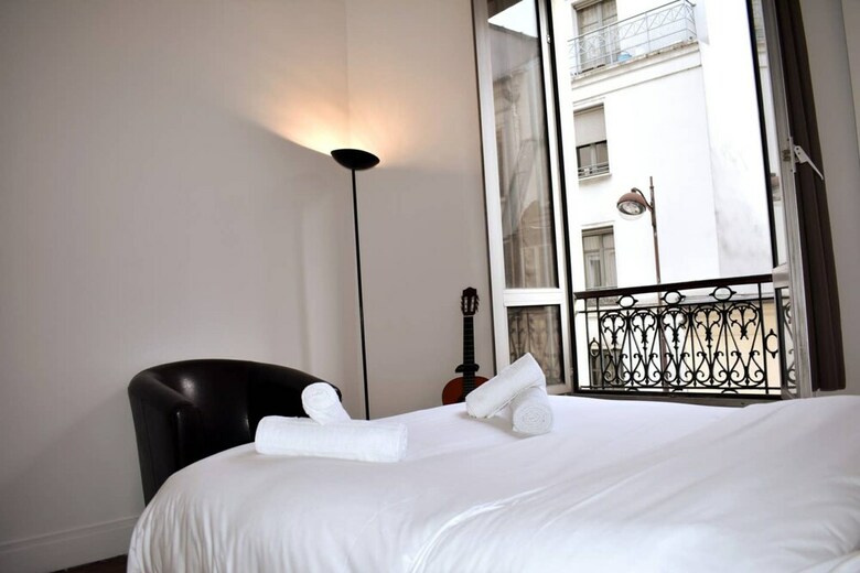 Parisian Apartment In Prime Location