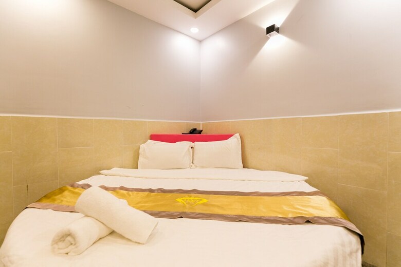 Oyo 986 Lucy Hotel