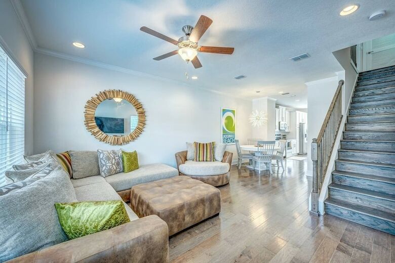 Villa Beach Escape Three - Luxury Townhome