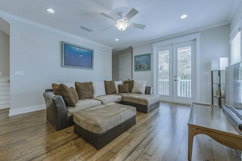 Villa Oceanside Paradise - Ultra-modern Beach Townhouse