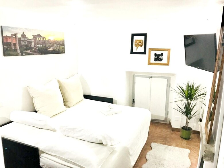 Apartamento Studio In Roma, With Wifi