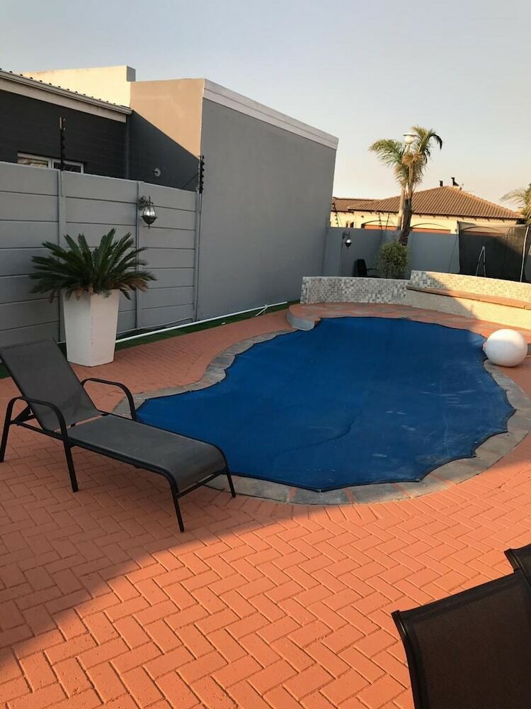 Hotel de Aspiration Guest House