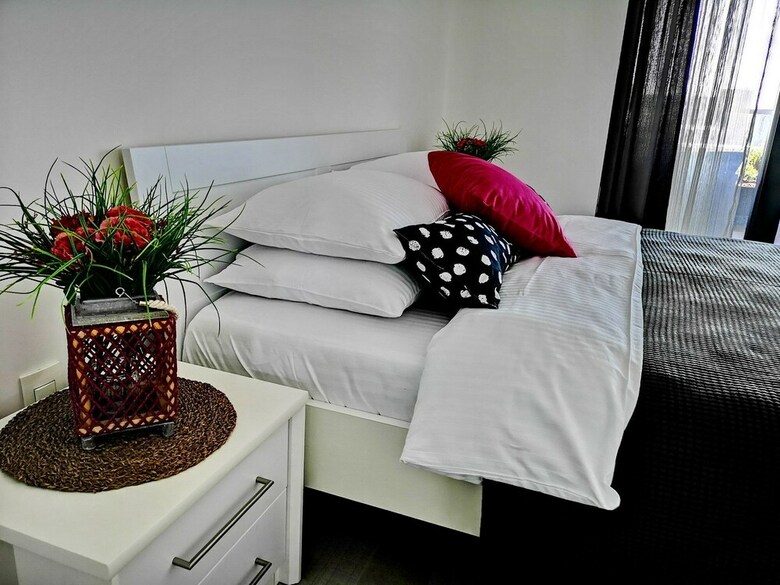 Rose One Bedroom Apartment -25