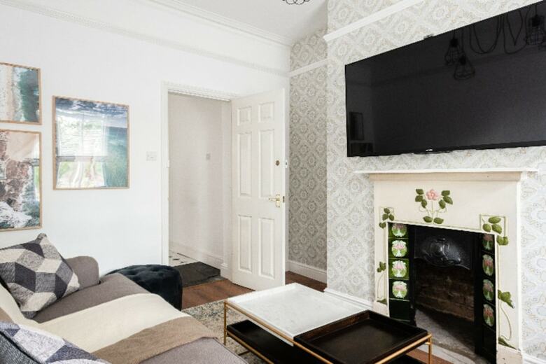 The Emmanuel Orchard - Central 4bdr Home With Parking