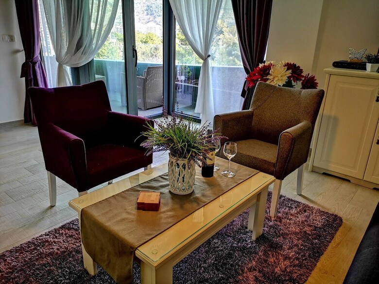Lavander One Bedroom Apartment -29