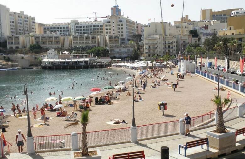 Getawaysmalta - Spinola Bay Seafront Apartment In St Julian's