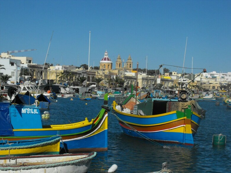 Getawaysmalta - Blue Waters 3-bedroom Apartment In Sliema