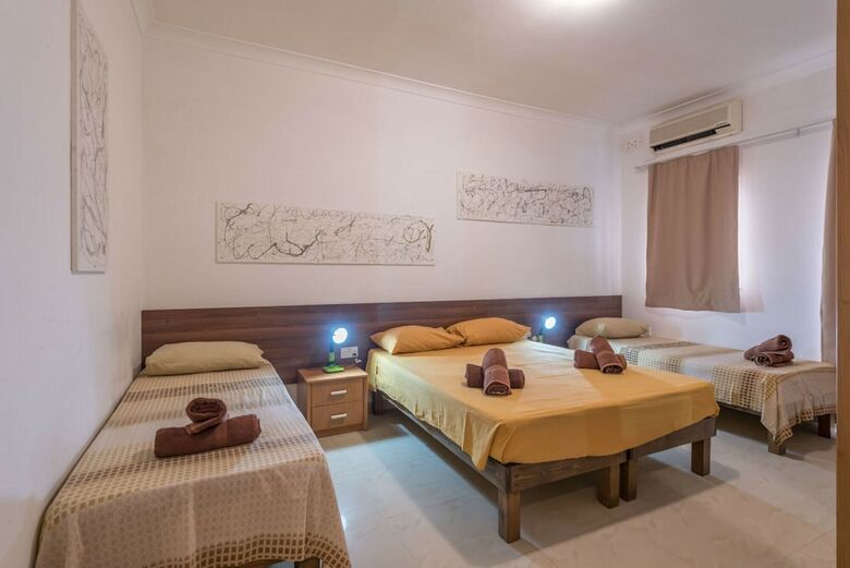 Getawaysmalta - Blue Waters 3-bedroom Apartment In Sliema