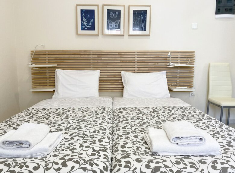 Nautilus Apartments Airport By Airstay