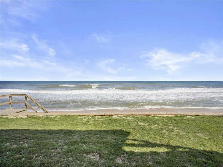 Apartamento Hemingway Dream, 5 Bedrooms, Beach Front, Sleeps 14