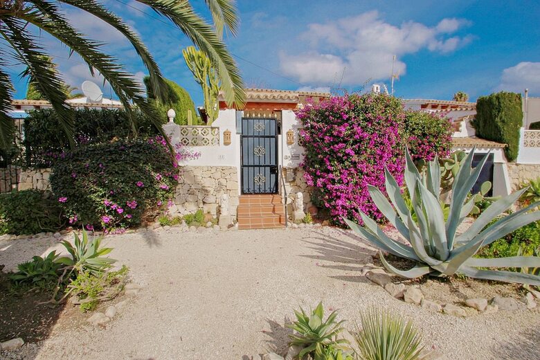 Dina - Mediterranean Bungalow In Moraira