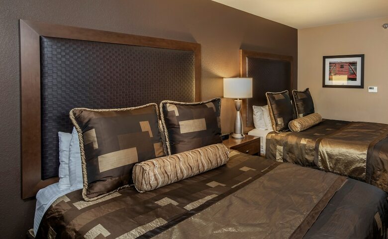 Clubhouse Hotel & Suites Pierre
