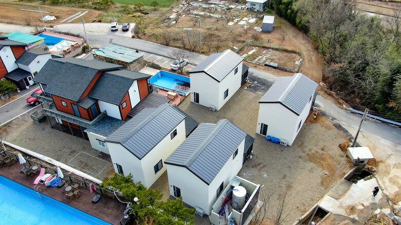 Stellar Domus  Sd Poolvila & Pension