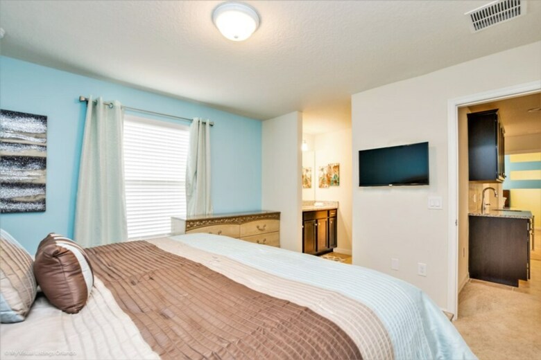 Ultimate New 8 Bedroom 6 Bathroom Windsor