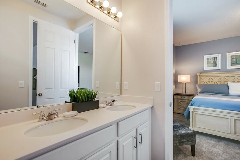 1810cvt Solara Resort 9 Bedroom 6 Bathroom Villa