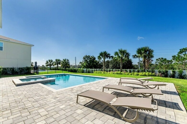 Amazing 11 Bedroom Encore Resort Porperty