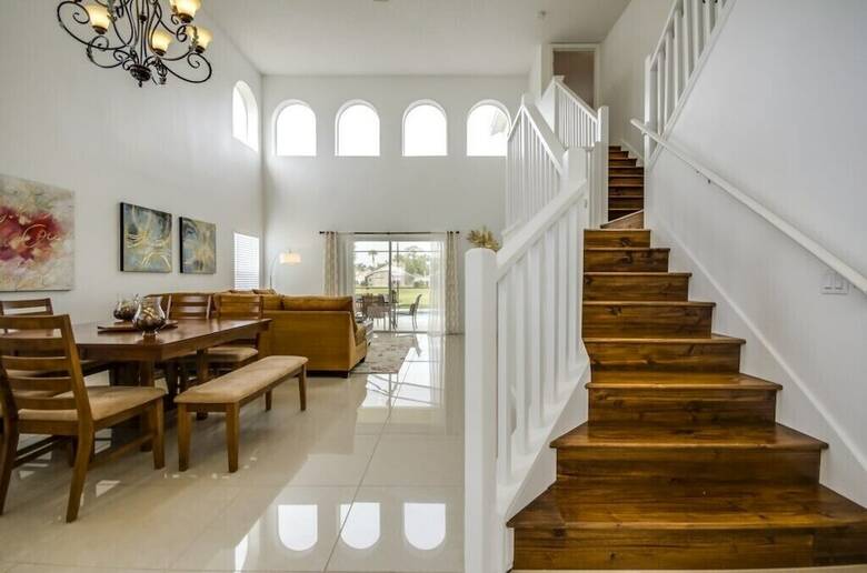 5 Bedroom 3.5 Bathroom Pool Villas