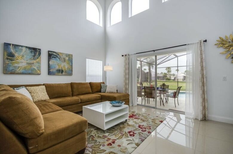 5 Bedroom 3.5 Bathroom Pool Villas