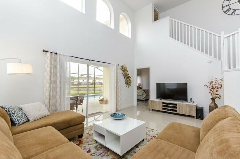 5 Bedroom 3.5 Bathroom Pool Villas