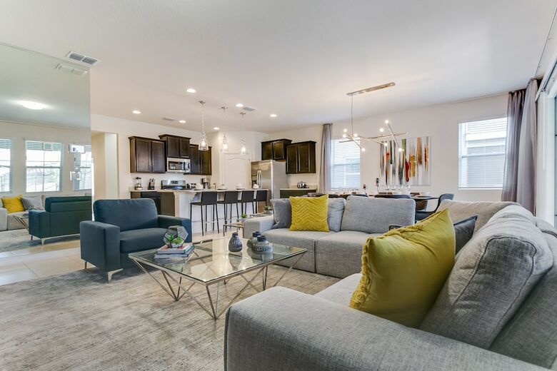 7049 Oakwo Luxury 6 Bedroom 4.bath Home With Spa