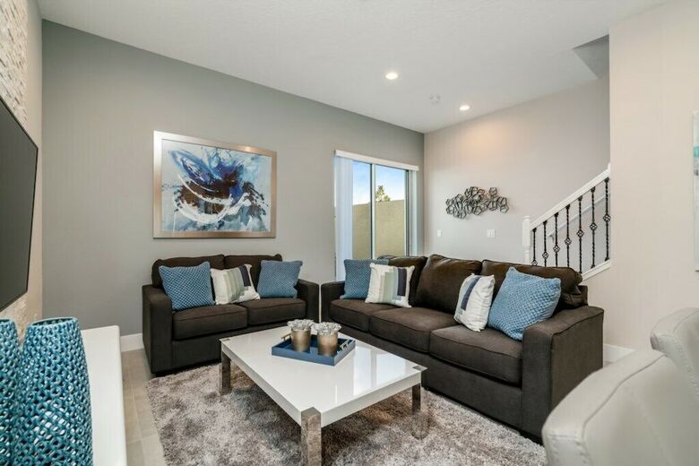 Amazing Location Modern Townhome Close To Disney