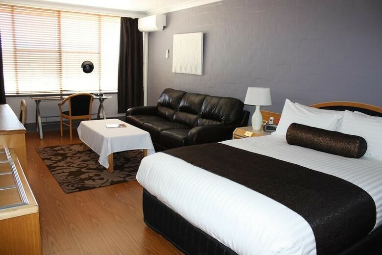 The Capital Airport Motel