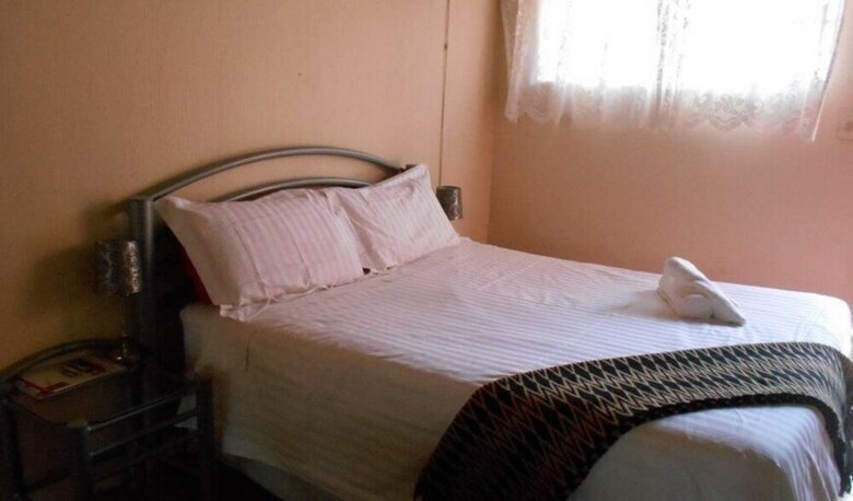 Hotel Nandi's Guesthouse