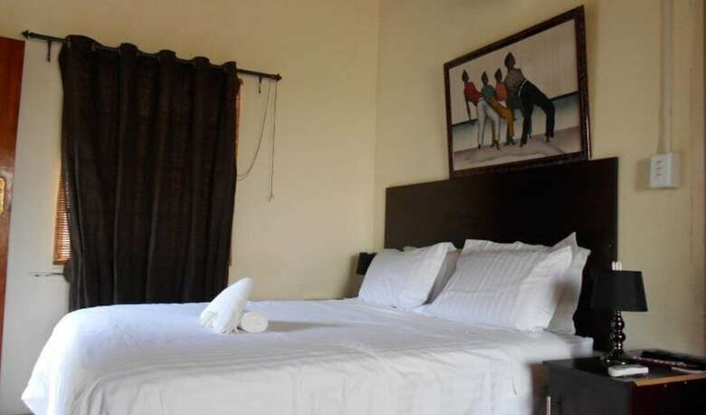 Hotel Nandi's Guesthouse