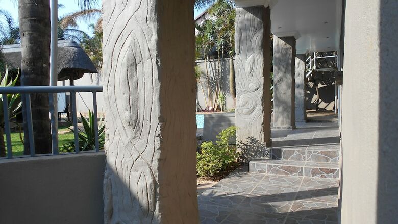 Hotel Nandi's Guesthouse