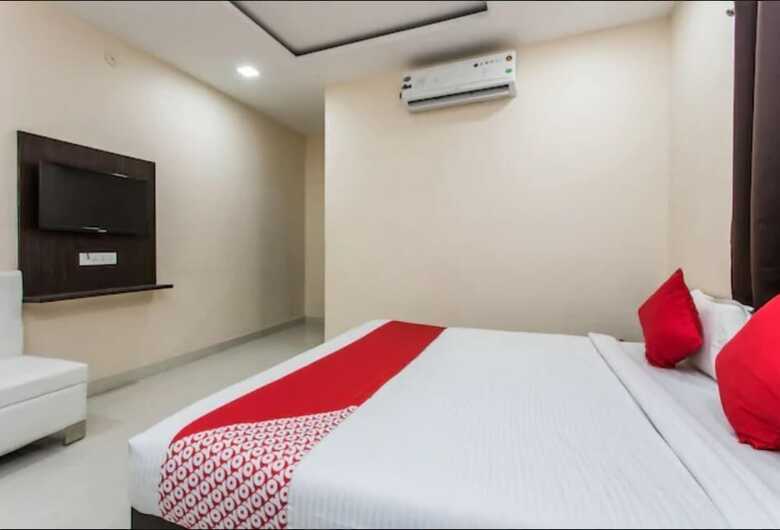 Aaradhy Hotel