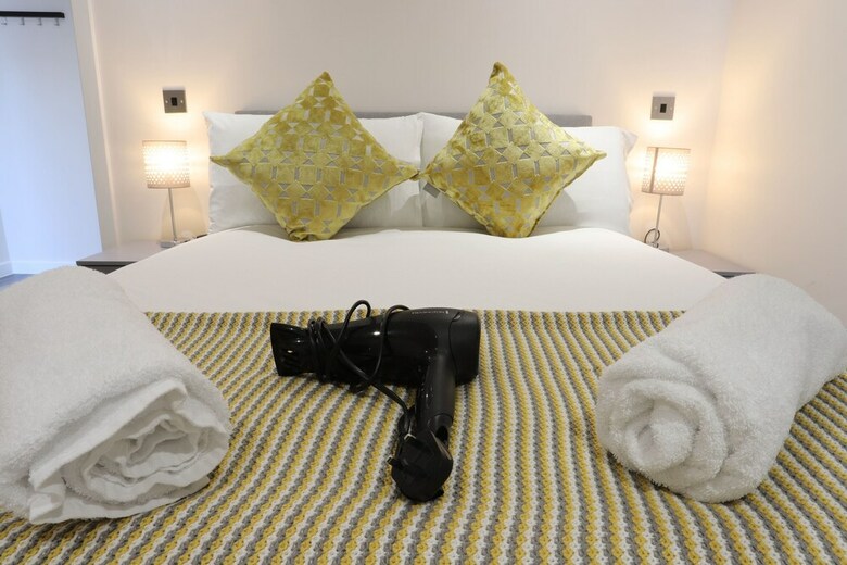 Apartamentos Nec Airport Shortstay