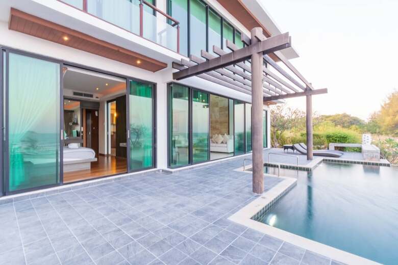 Beach Front 4 Bedroom Pool Villa Rv