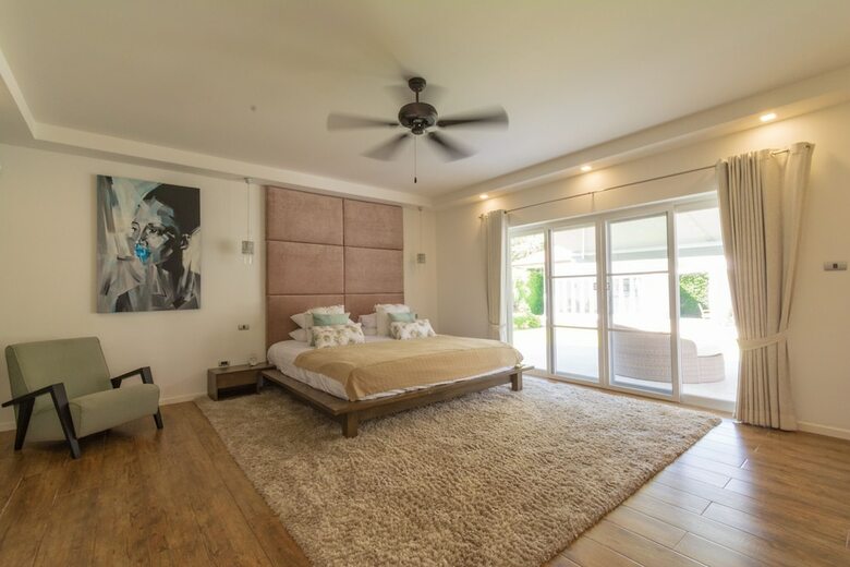 Luxury 5 Bedroom Pool Villa Js